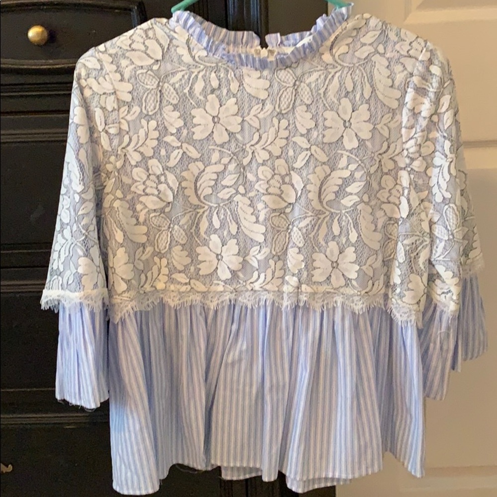 Bell sleeve blouse with lace detail